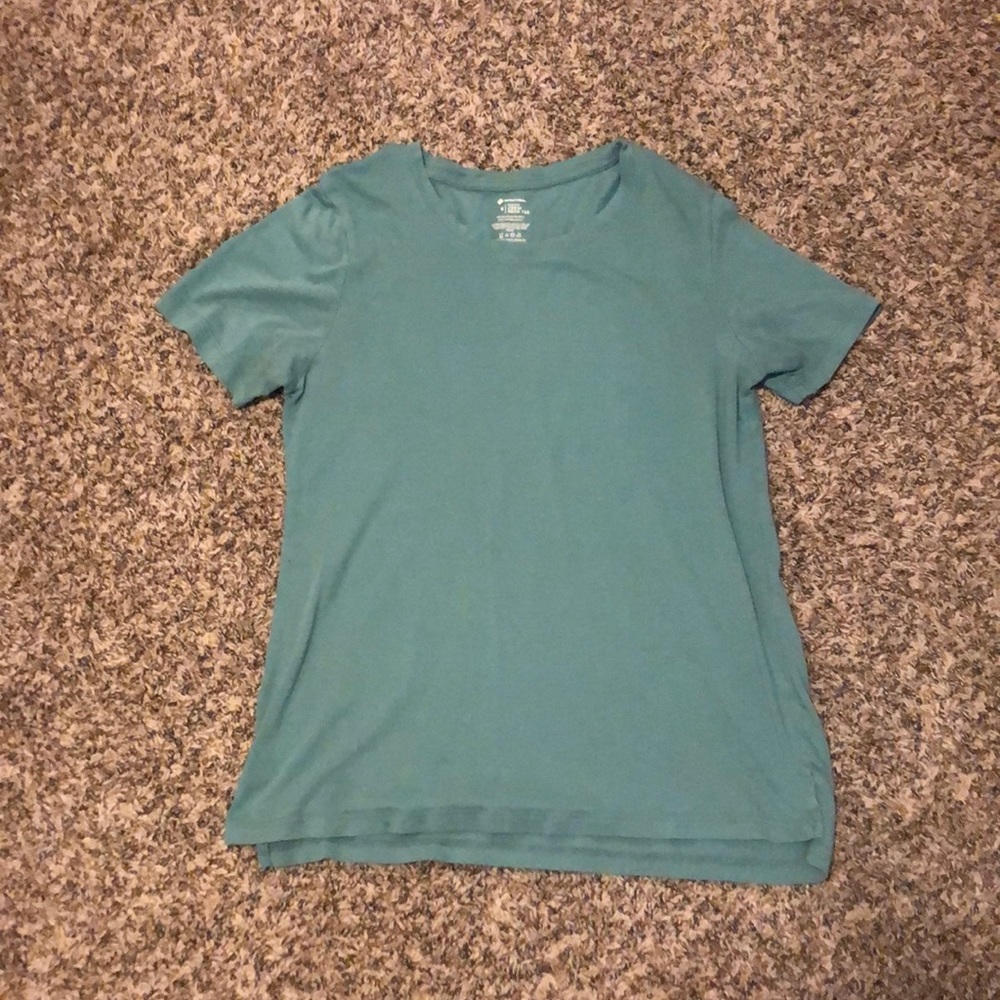 Plain green tee size S